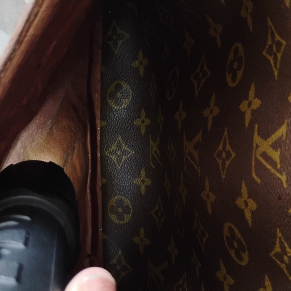 LOUIS VUITTON LARGE DANUBE with Flaws - Picture 15 of 16